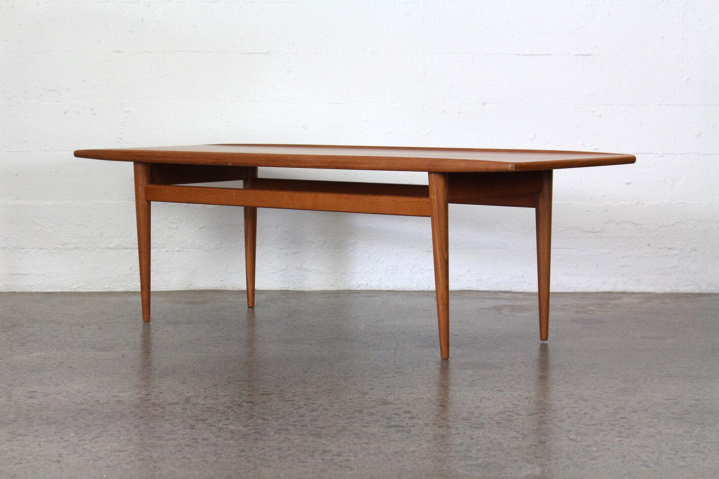 Grete Jalk coffee table - ON HOLD