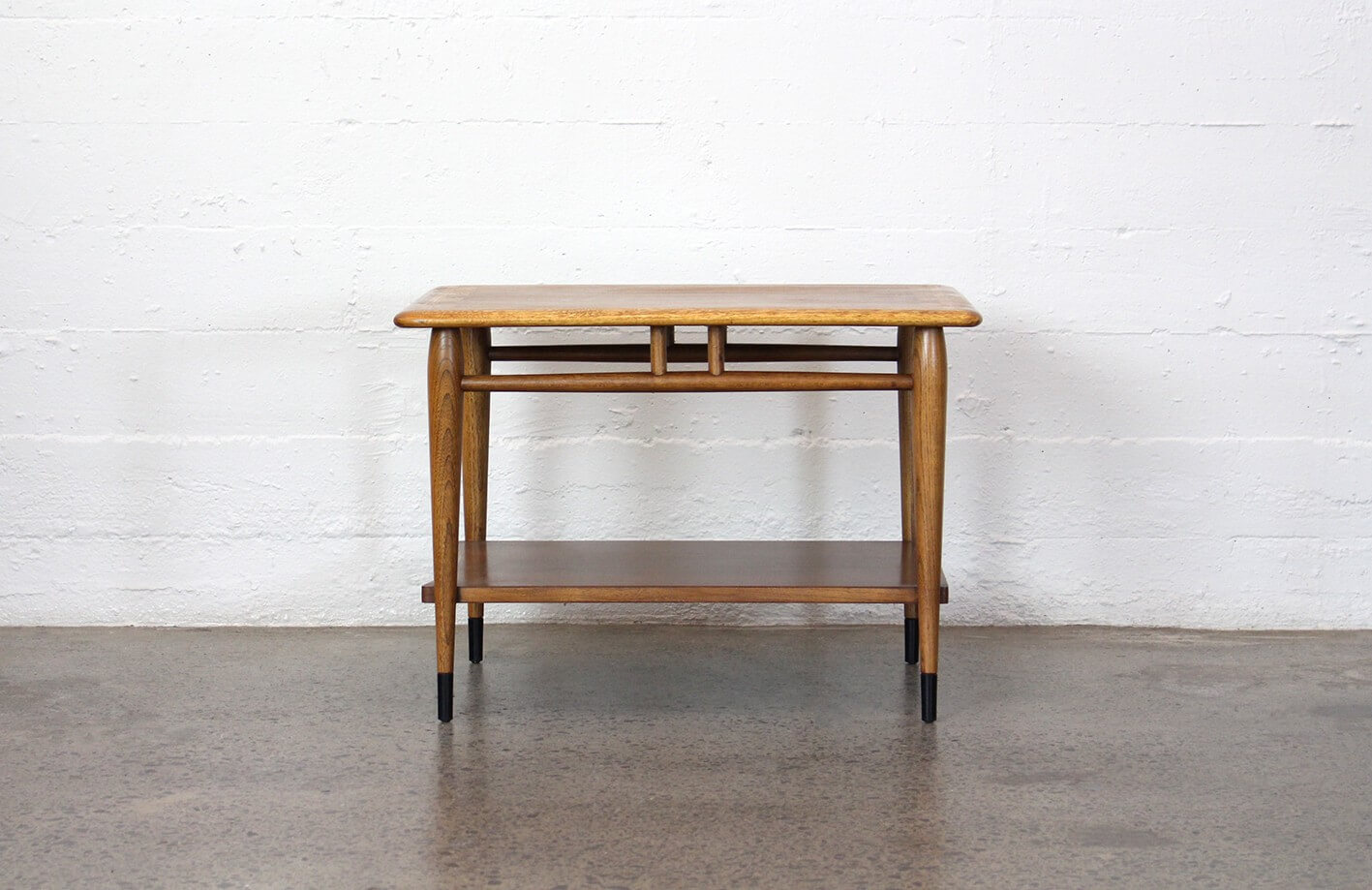 Lane Acclaim walnut side table