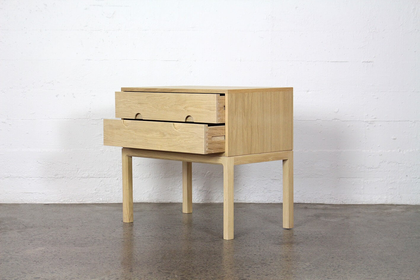 Karakter double handle bedside table