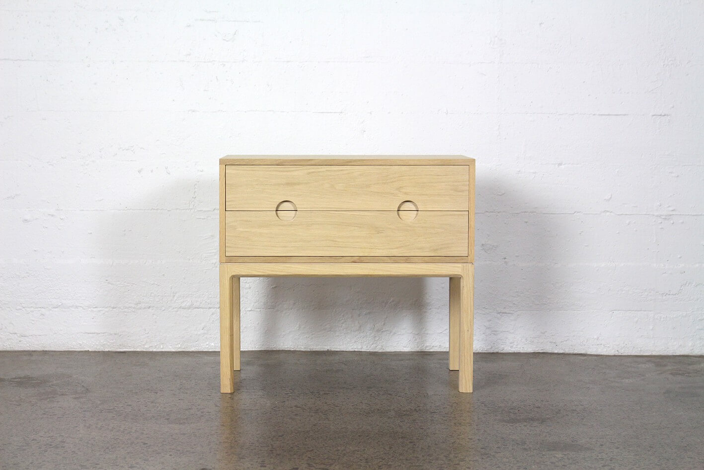 Karakter double handle bedside table