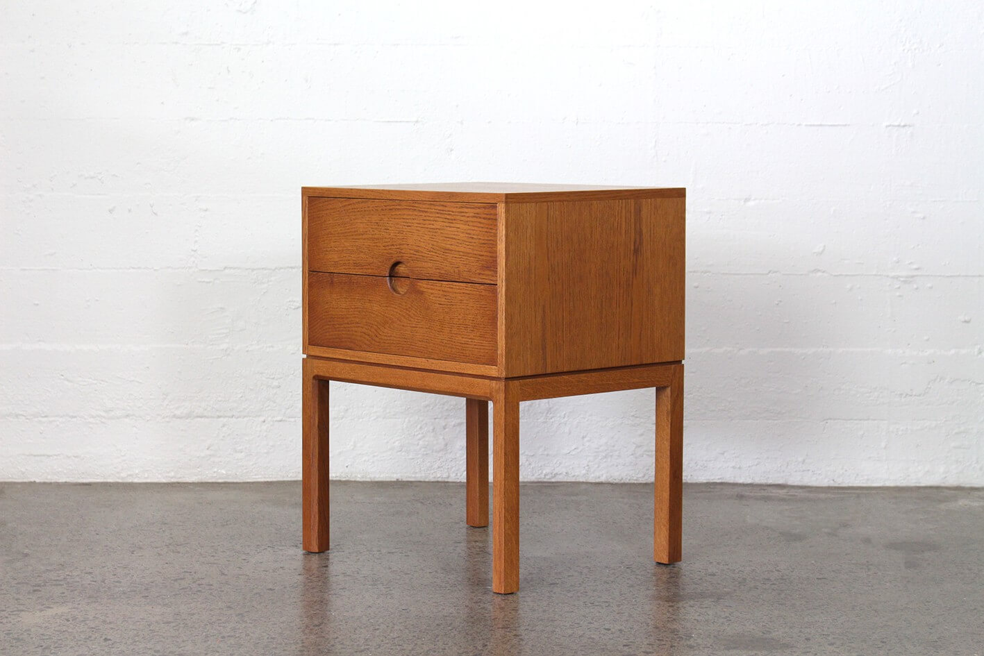 Karakter single handle bedside table