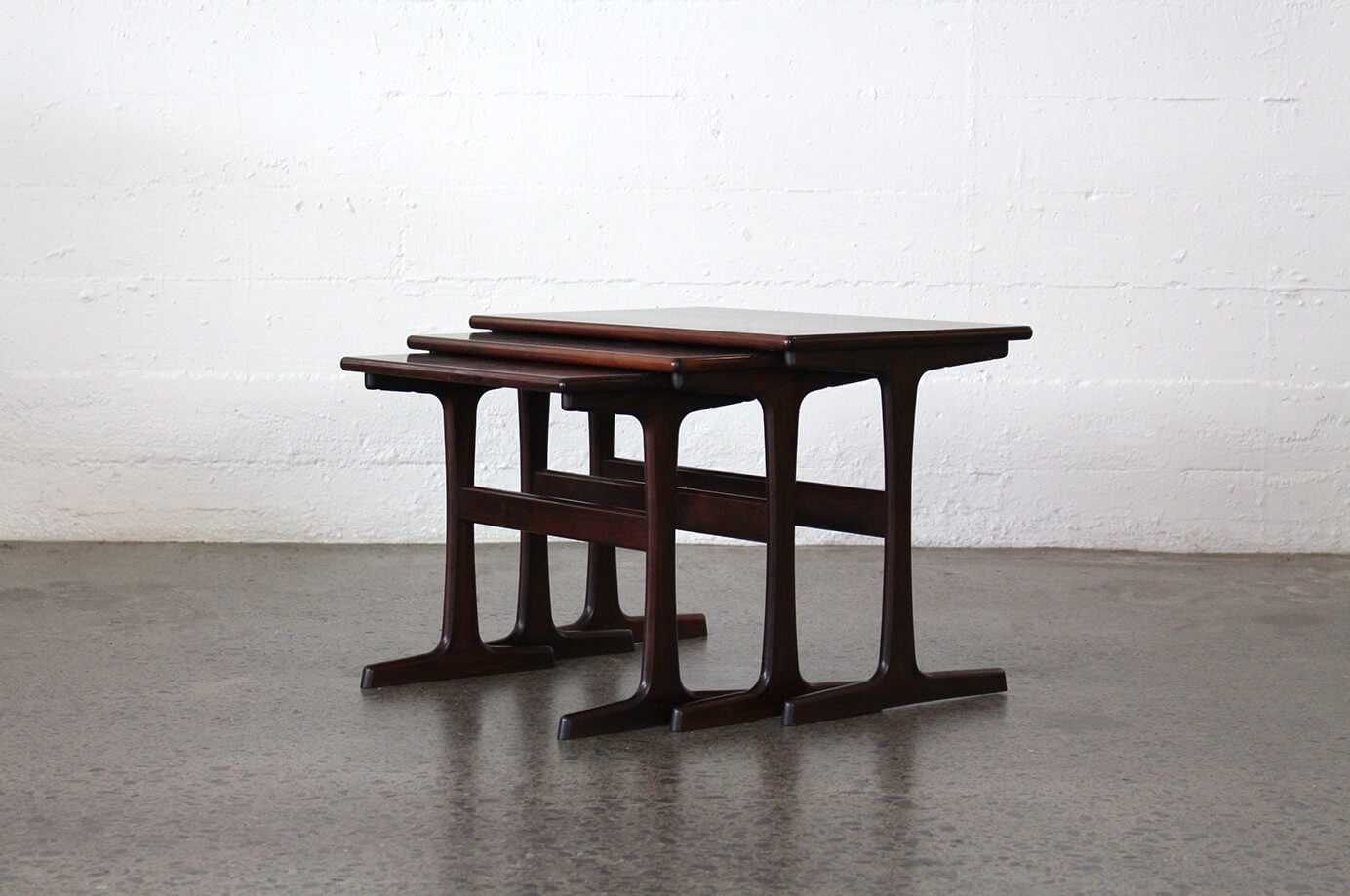 Danish rosewood nest