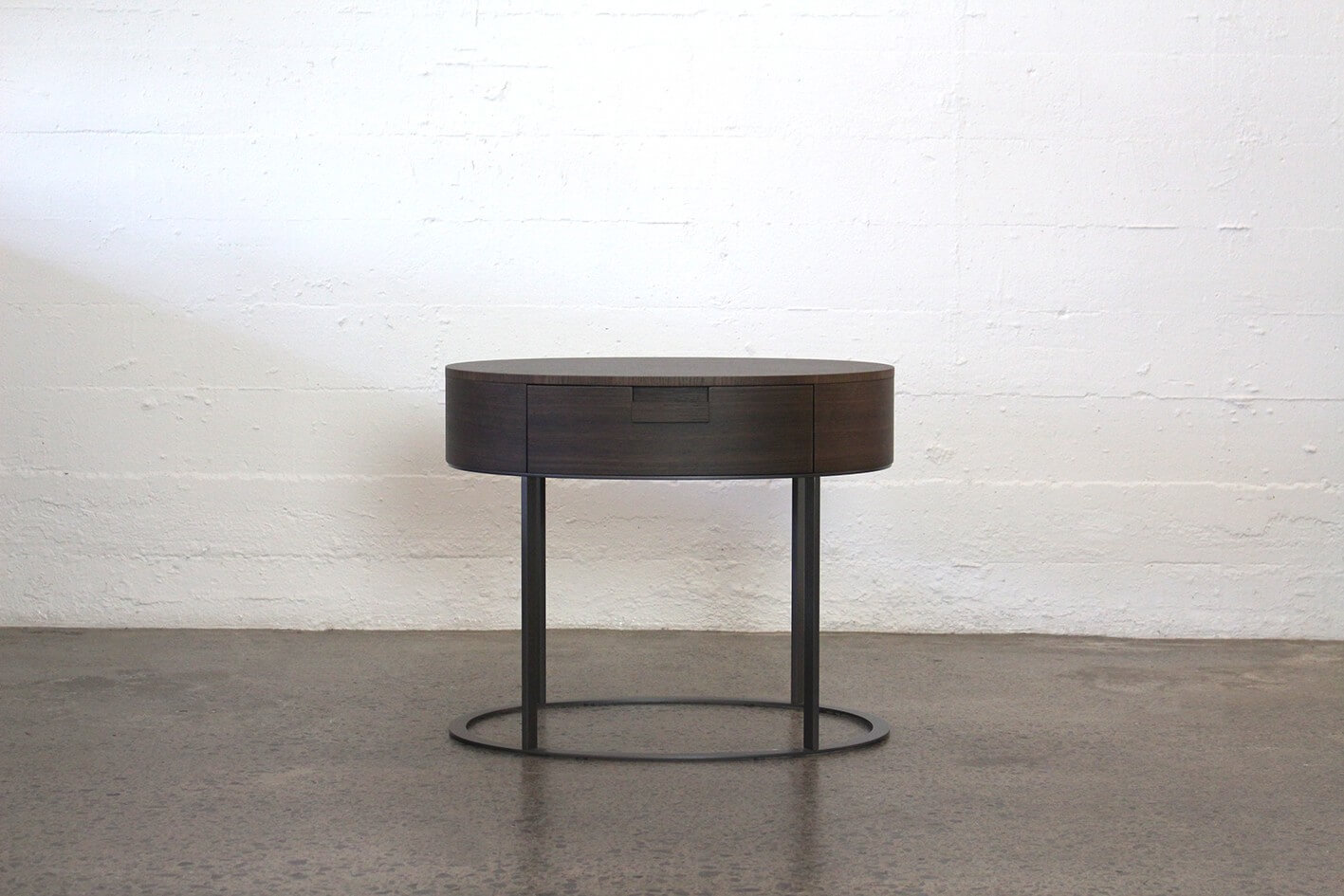 B&B Italia Amphora table