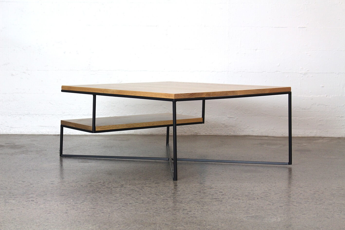 Atelier Jones Miro table