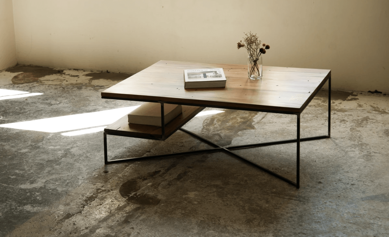 Atelier Jones Miro table