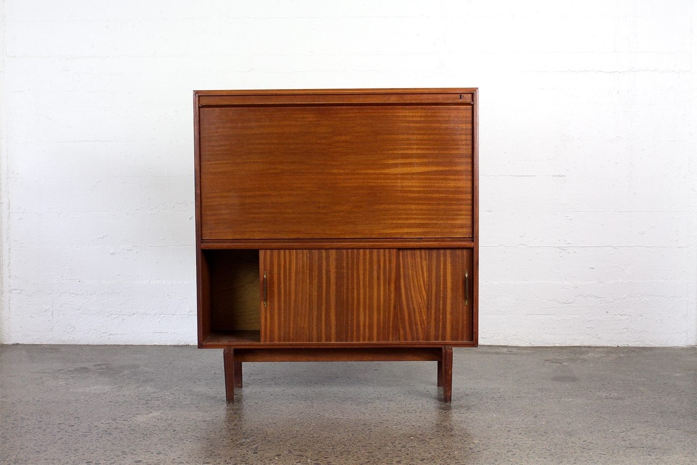 Robert Heritage drinks cabinet