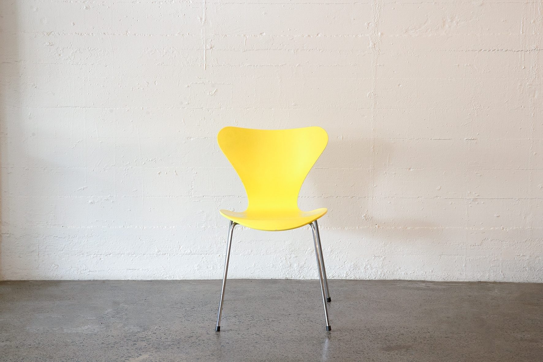 Arne Jacobsen Series 7 chairs