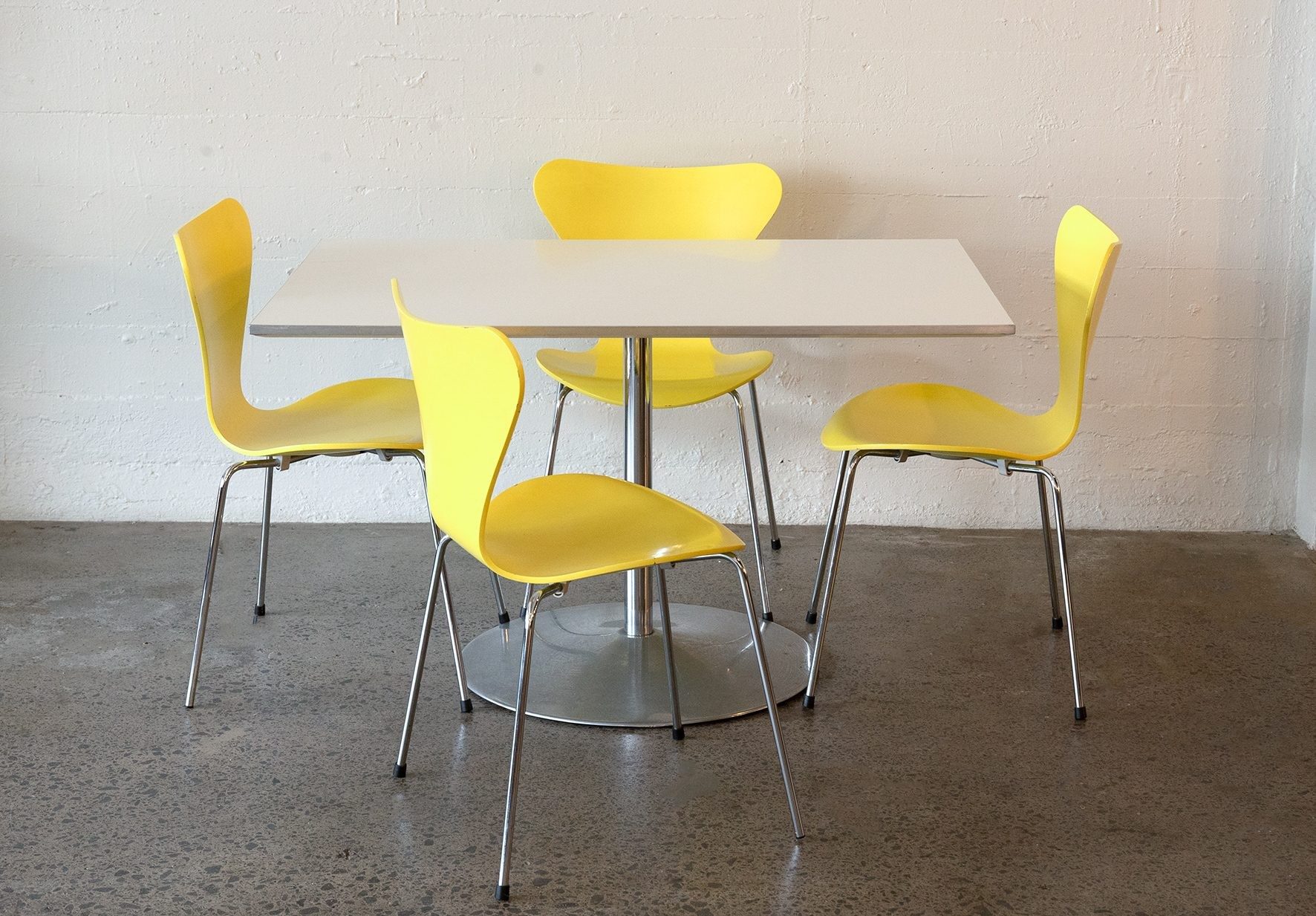 Arne Jacobsen Series 7 chairs