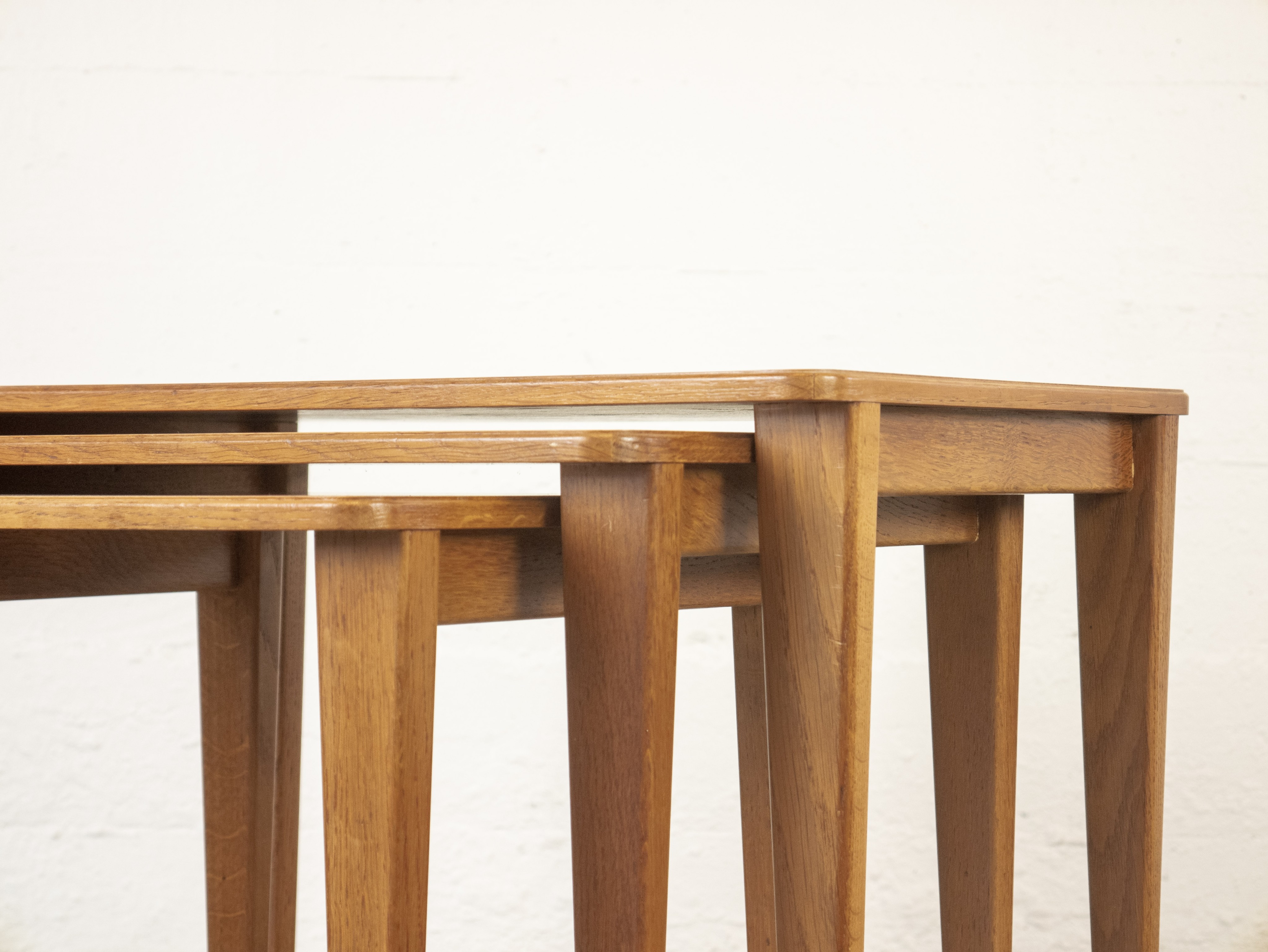 Gordon Russell Oak nest