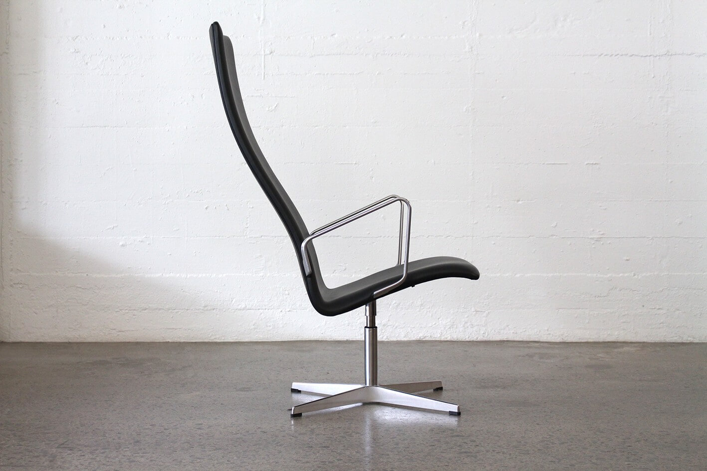 Arne Jacobsen Oxford chair