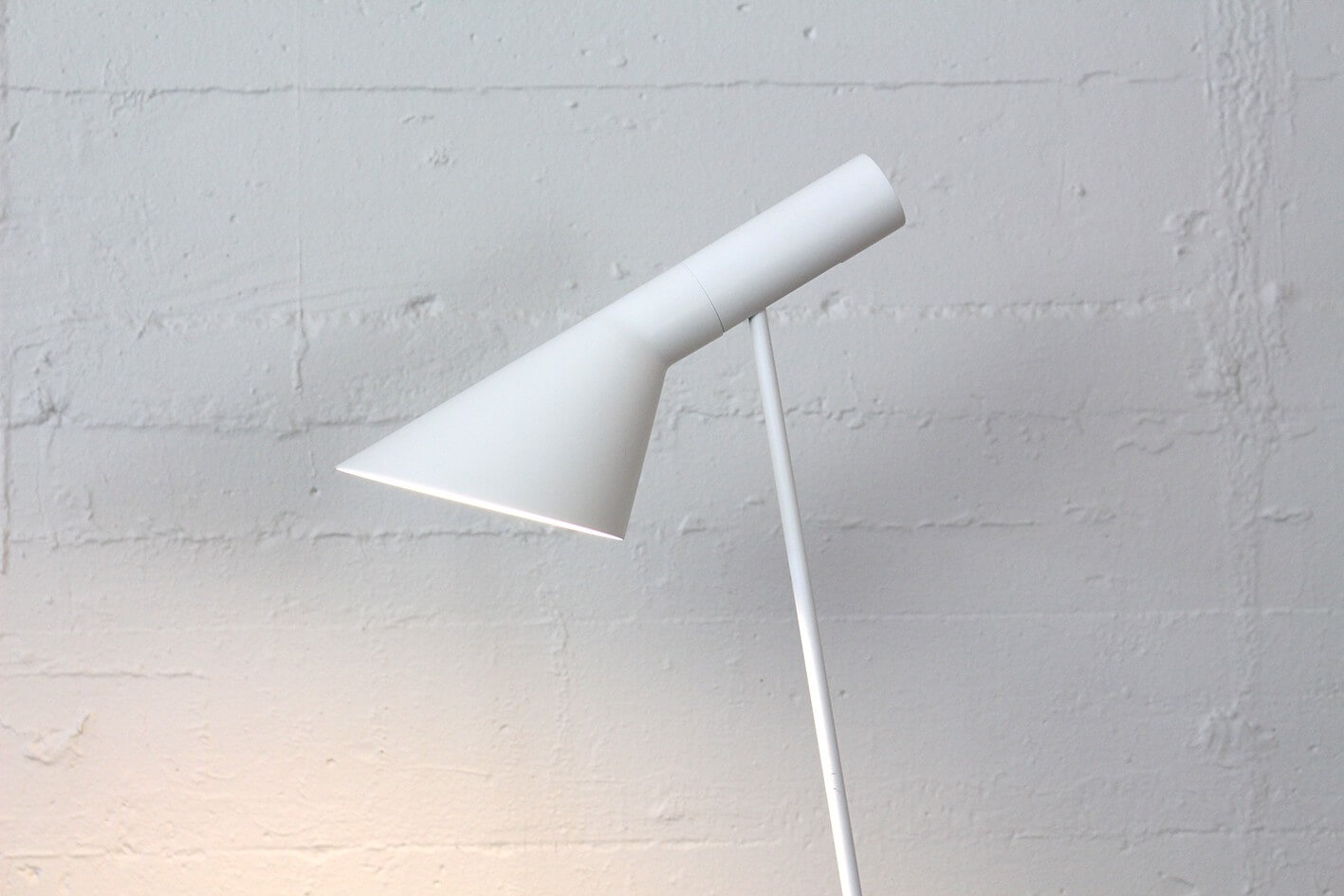 Louis Poulsen AJ lamp